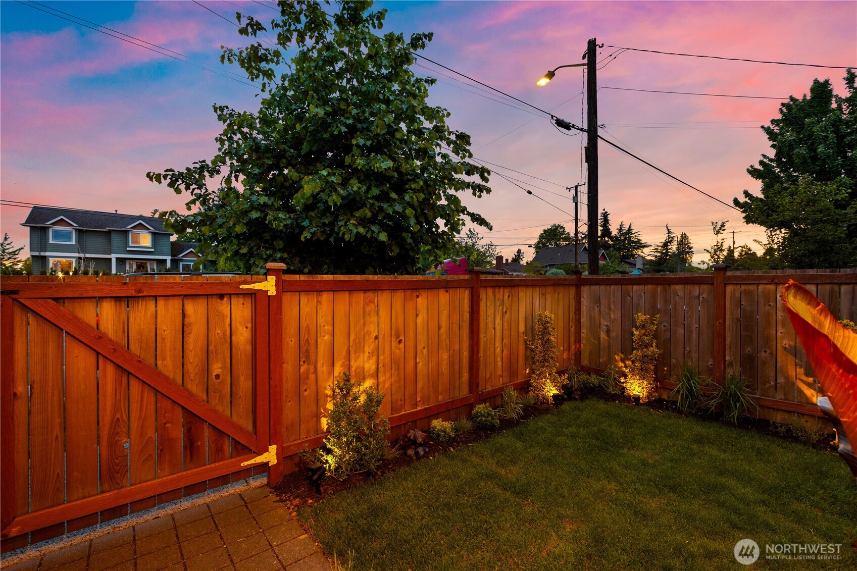 12002 Greenwood Avenue N Seattle WA 98133