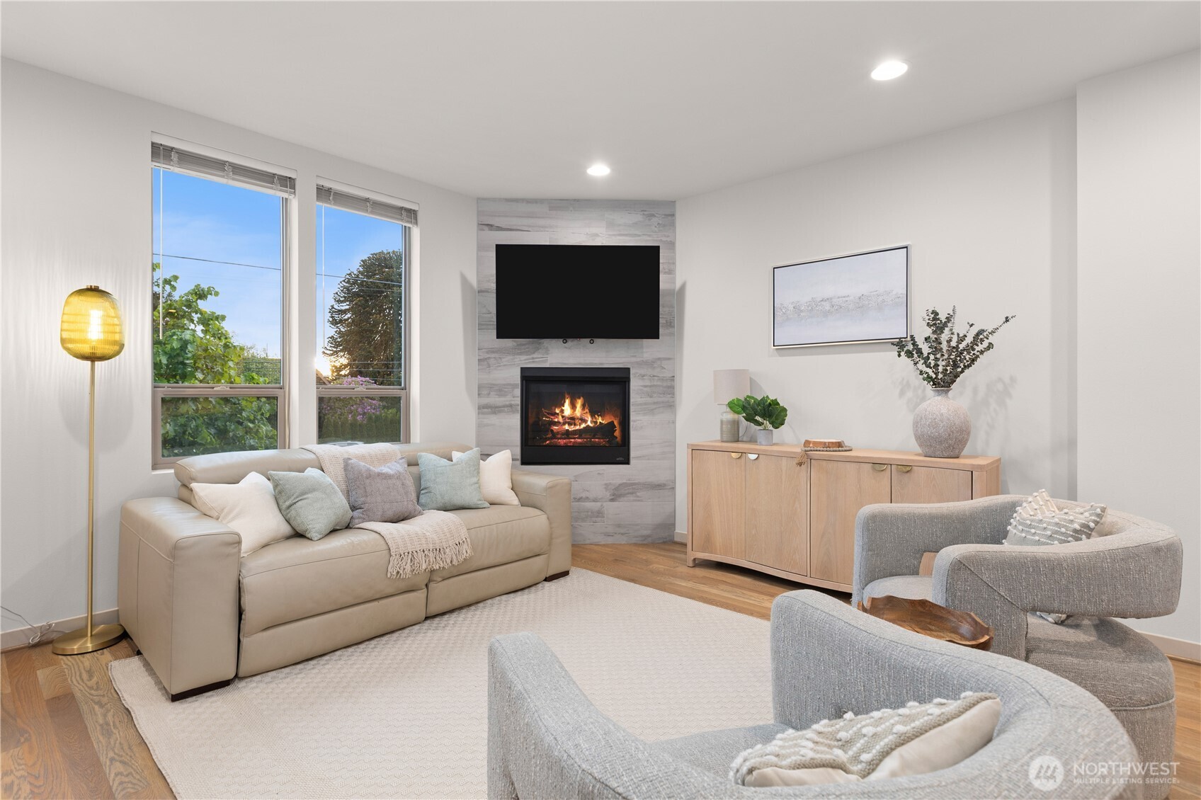 12002 Greenwood Avenue N Seattle WA 98133