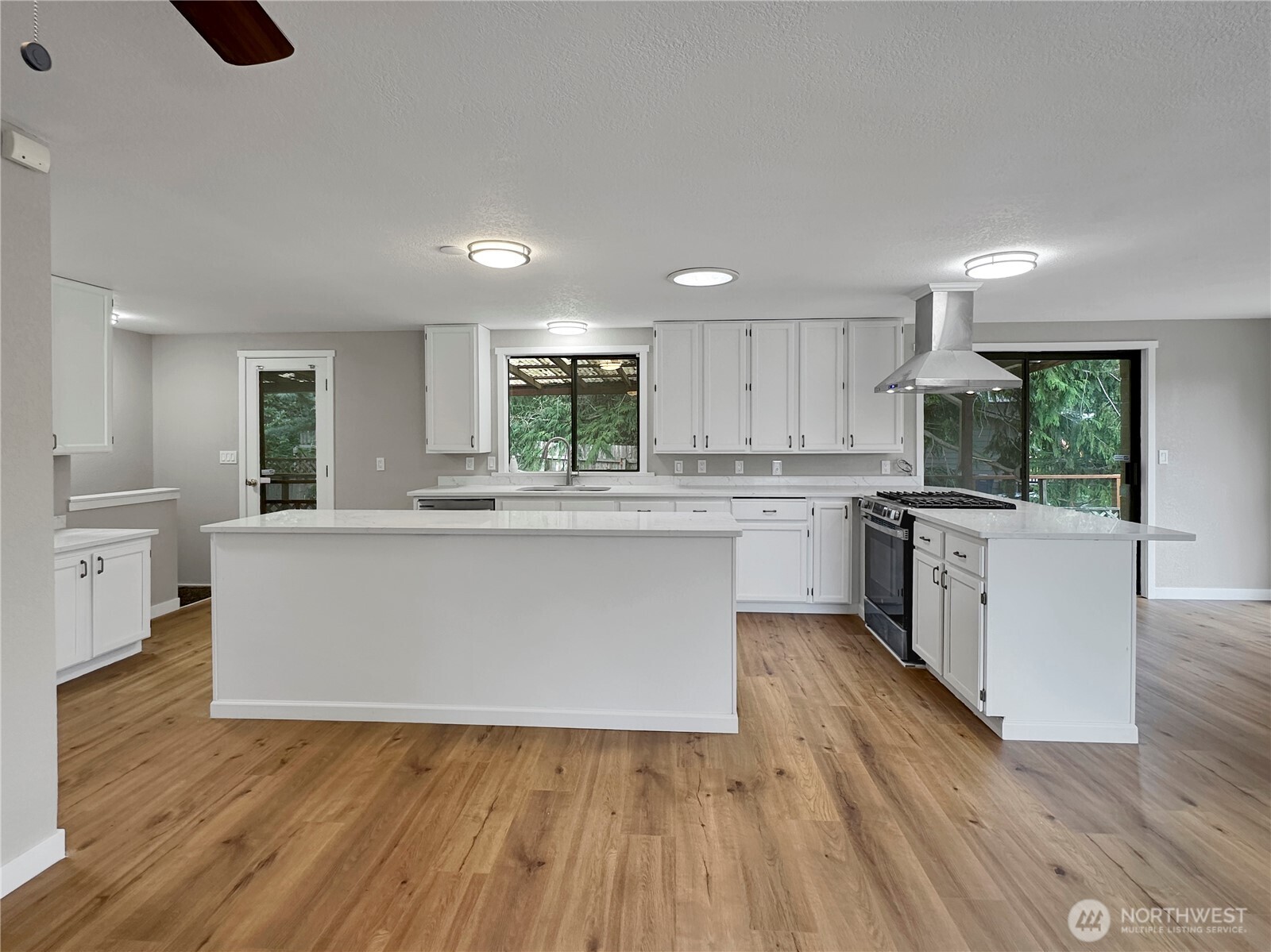 314 Snohomish Drive La Conner WA 98257
