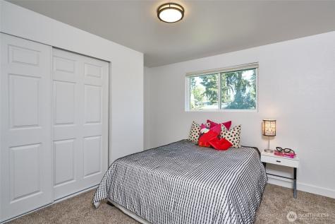 31925 36th Avenue SW Federal Way WA 98023