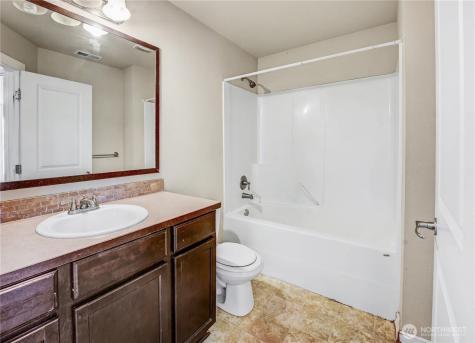 2413 165th Street E Tacoma WA 98445