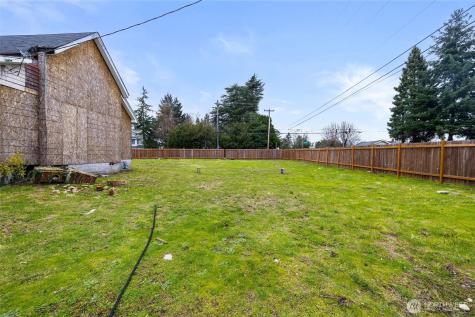 11205 12th Avenue SW Seattle WA 98146