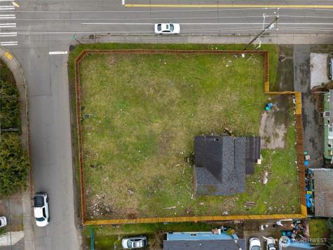 11205 12th Avenue SW Seattle WA 98146