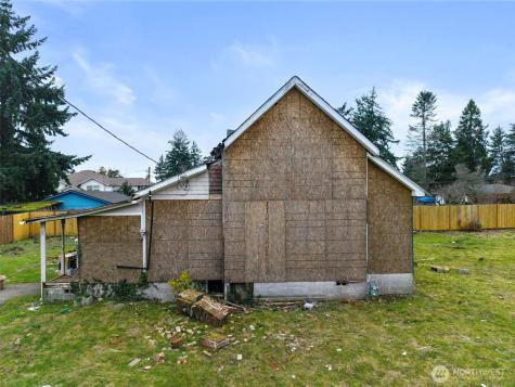 11205 12th Avenue SW Seattle WA 98146