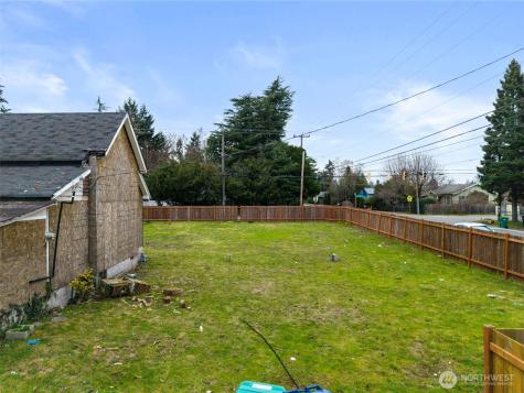 11205 12th Avenue SW Seattle WA 98146