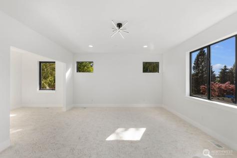 16219 Simonds Road NE Kenmore WA 98028