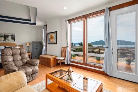 3803 W 2nd Street Anacortes WA 98221