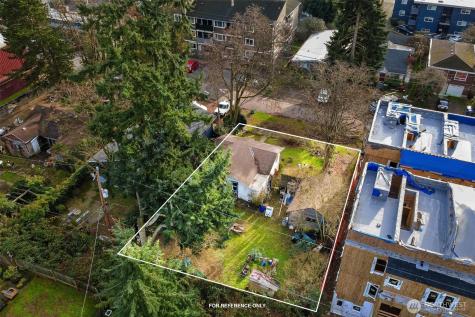 934 N 101st Street Seattle WA 98133