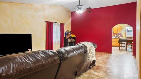 925 S 11th Avenue Othello WA 99344