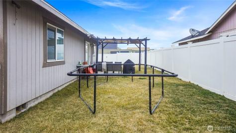 925 S 11th Avenue Othello WA 99344