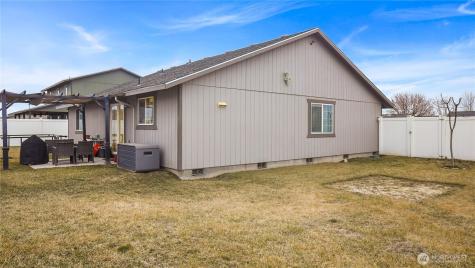 925 S 11th Avenue Othello WA 99344