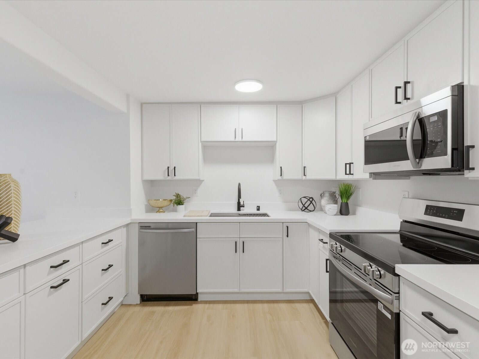 23208 54th Ave W Mountlake Terrace WA 98043