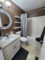 3021 70th Way SW Tumwater WA 98512