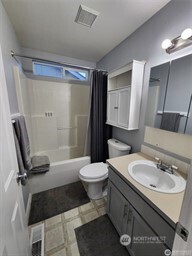 3021 70th Way SW Tumwater WA 98512