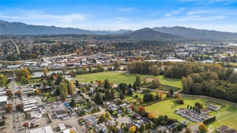 904 Garfield Street Mount Vernon WA 98273