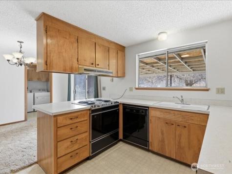 702 West Ridge Drive Omak WA 98841