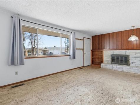 702 West Ridge Drive Omak WA 98841