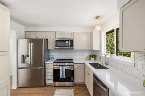 6701 24th Street NE Tacoma WA 98422