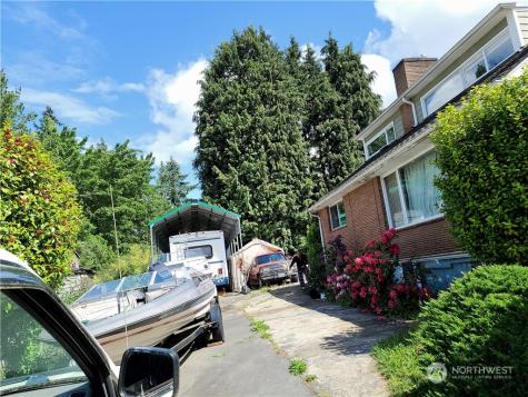 522 NE 127th Street Seattle WA 98125