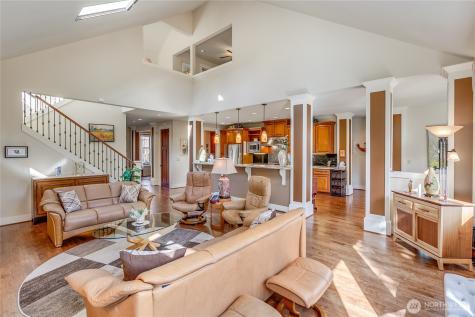 1028 10th Street Mukilteo WA 98275