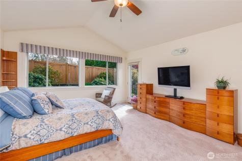 1028 10th Street Mukilteo WA 98275