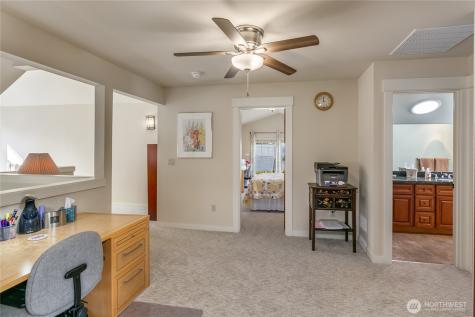 1028 10th Street Mukilteo WA 98275