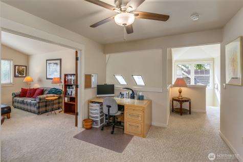 1028 10th Street Mukilteo WA 98275