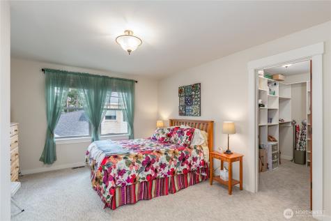 1028 10th Street Mukilteo WA 98275