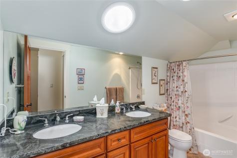 1028 10th Street Mukilteo WA 98275