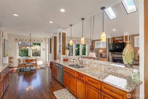 1028 10th Street Mukilteo WA 98275