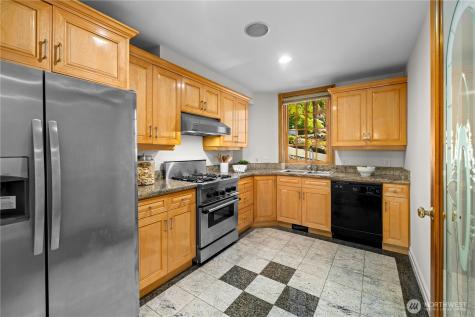 6529 161st Place SE Bellevue WA 98006