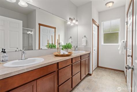 4843 Shelby Place Mount Vernon WA 98274
