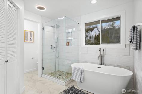 17431 NE 28th Street Redmond WA 98052