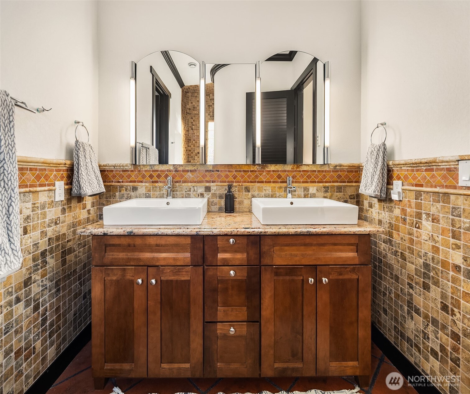 27 Ridge Road Orondo WA 98843