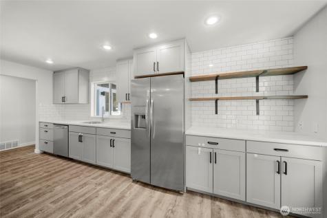 1717 Lake Park Drive SW Tumwater WA 98512