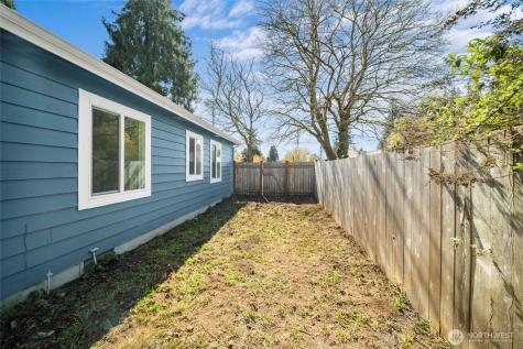 1717 Lake Park Drive SW Tumwater WA 98512