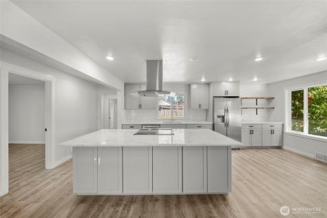 1717 Lake Park Drive SW Tumwater WA 98512