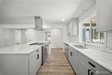1717 Lake Park Drive SW Tumwater WA 98512