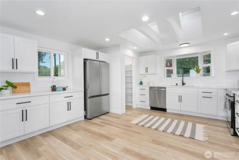 27405 Lofall Court NW Poulsbo WA 98370