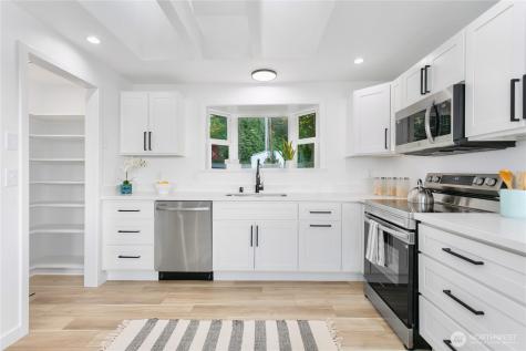 27405 Lofall Court NW Poulsbo WA 98370