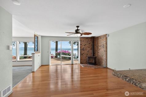 1985 Cascade View Drive Camano Island WA 98282
