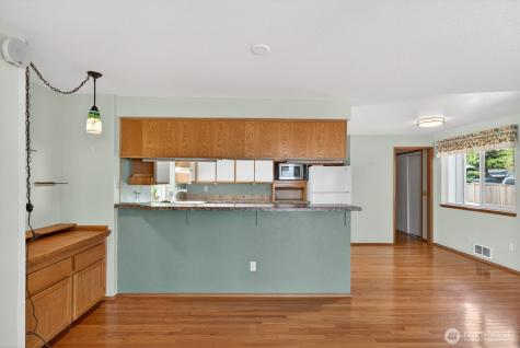 1985 Cascade View Drive Camano Island WA 98282