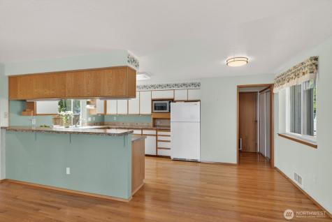 1985 Cascade View Drive Camano Island WA 98282