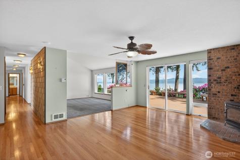 1985 Cascade View Drive Camano Island WA 98282