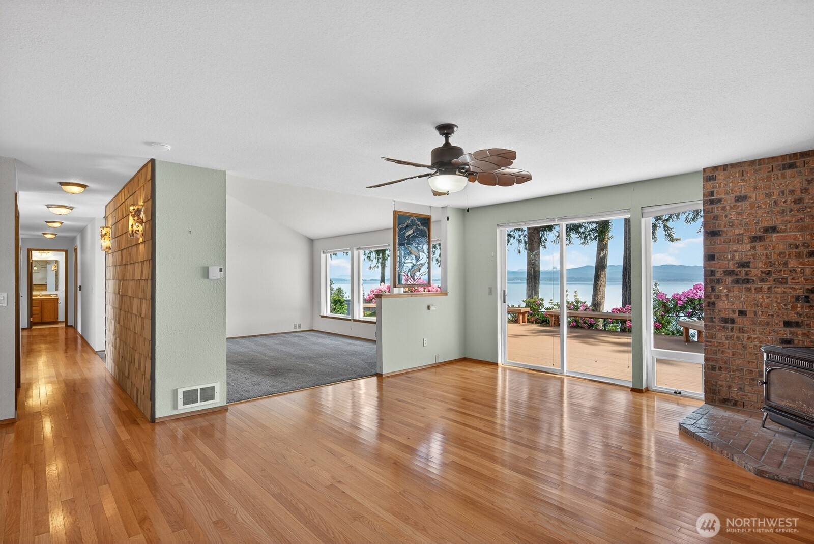 1985 Cascade View Drive Camano Island WA 98282