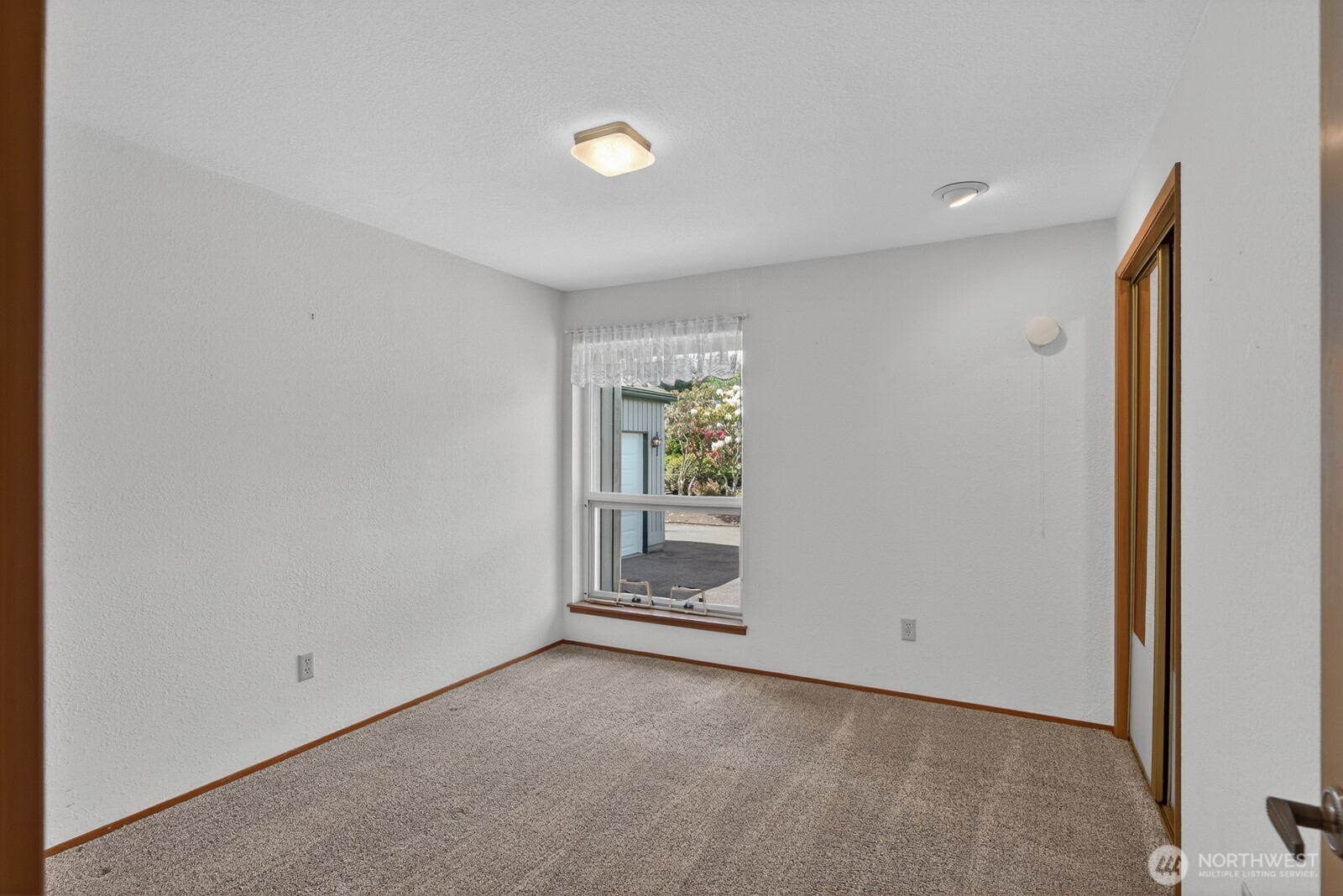 1985 Cascade View Drive Camano Island WA 98282