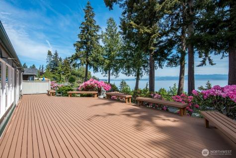 1985 Cascade View Drive Camano Island WA 98282