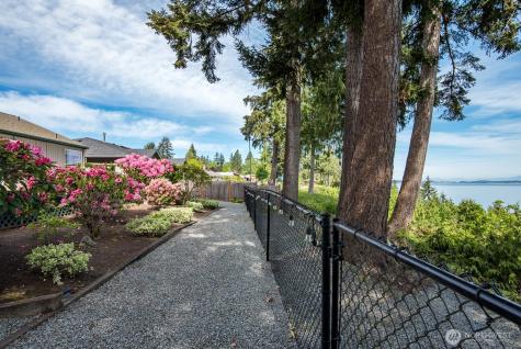 1985 Cascade View Drive Camano Island WA 98282