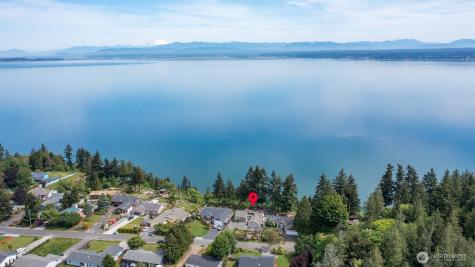 1985 Cascade View Drive Camano Island WA 98282