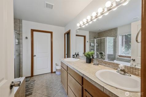 29524 63rd Court S Auburn WA 98001